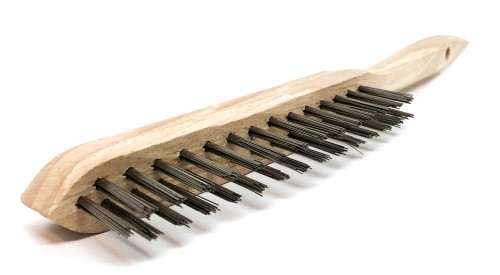 Ręczna szczotka druciana dwurzędowa z drewnianą rączką OSBORN