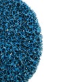 Krążek ścierny z niebieskiej włókniny ściernej Clean&Strip marki 3M o gradacji SXCRS.